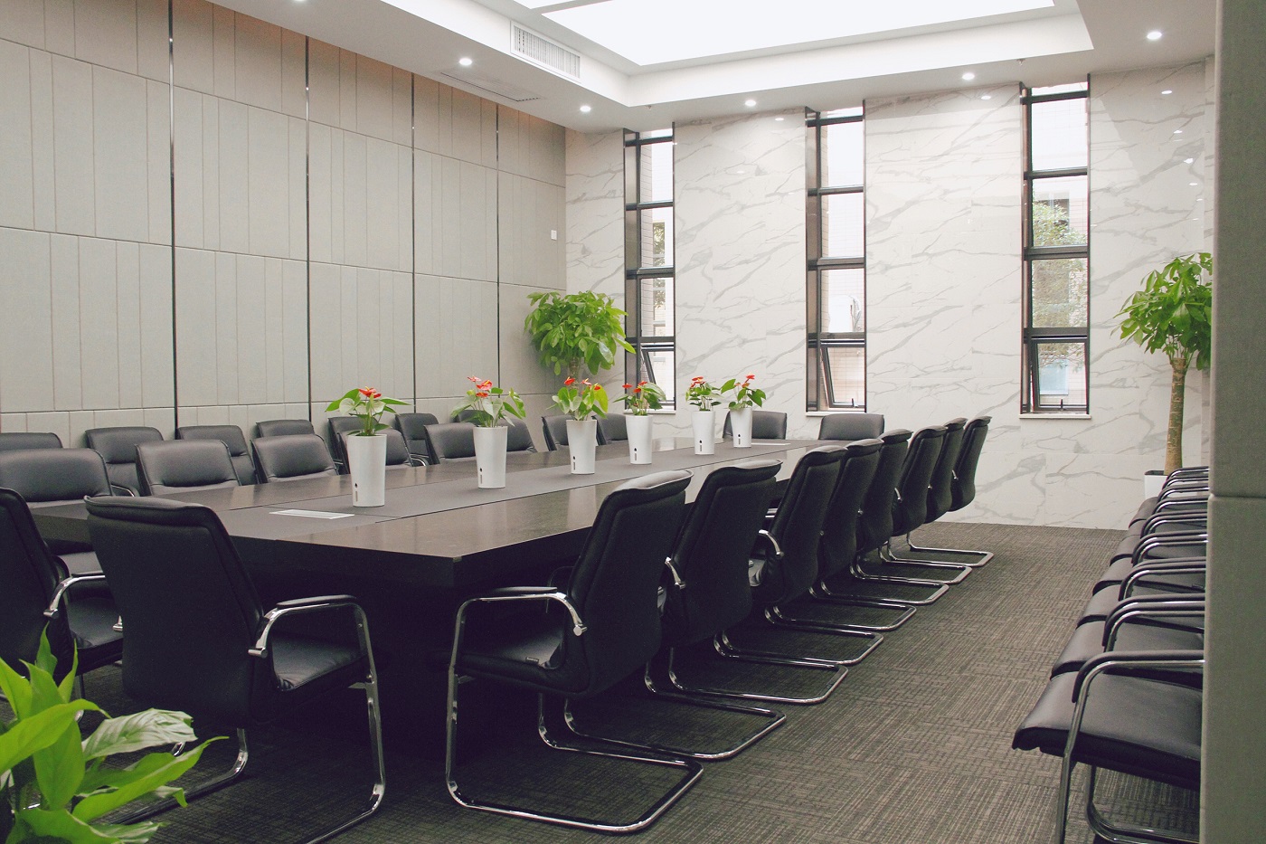 工(gōng)作(zuò)環境