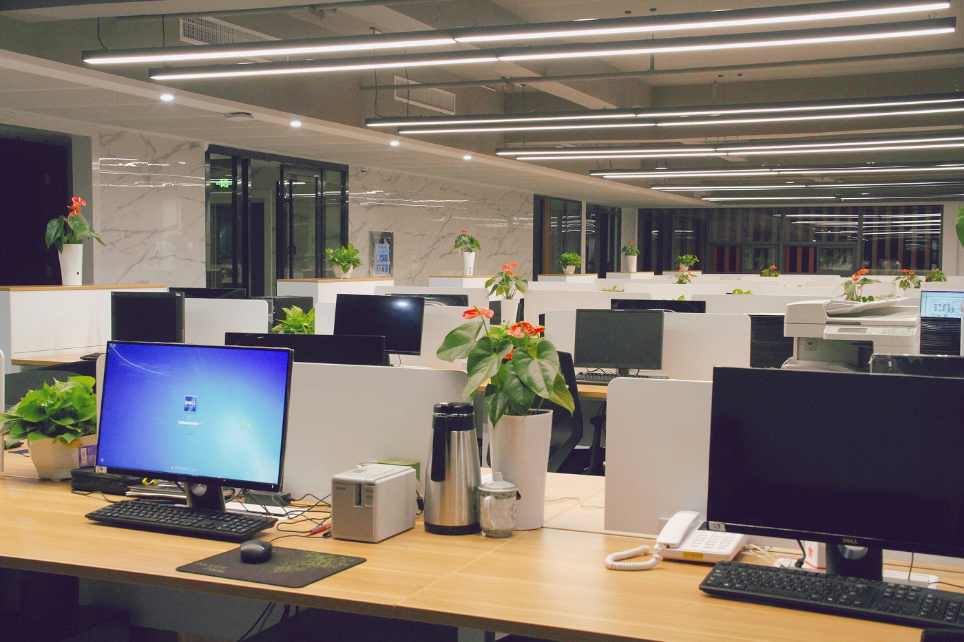 工(gōng)作(zuò)環境